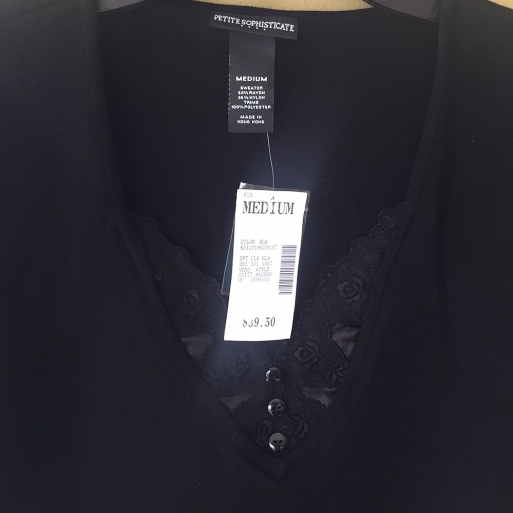 💋2/$30💋 NWT Petite Sophisticate knitted top - Picture 2 of 2